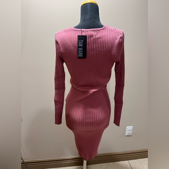 Chic Mauve Ribbed Wrap Dress - Picture 6 of 6